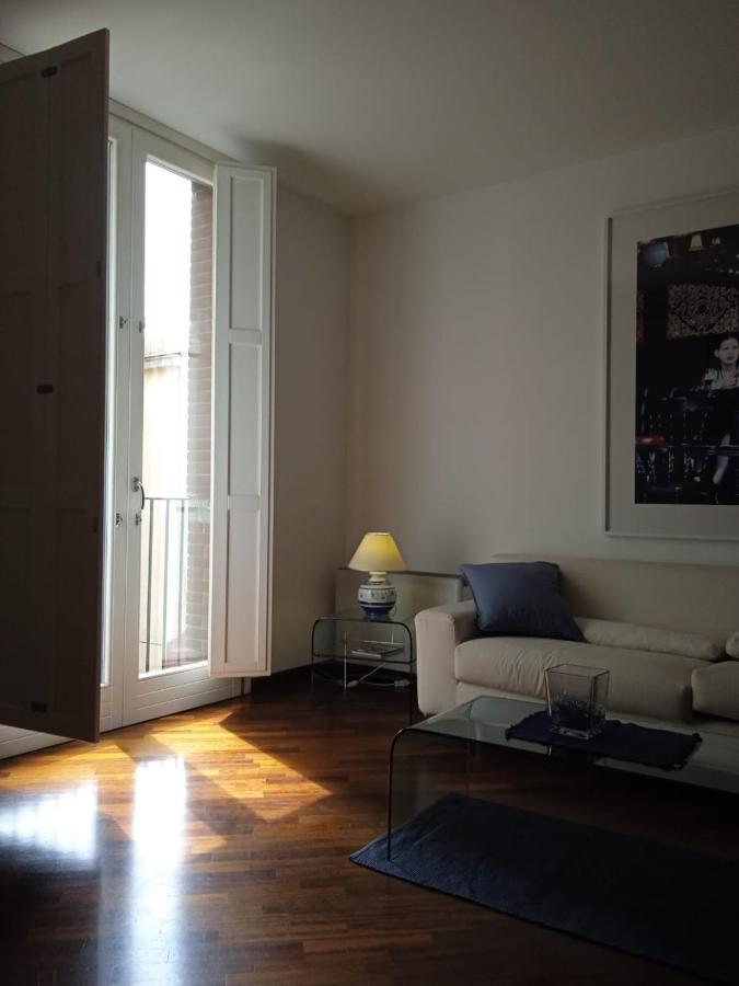 Olimpia Apartment City Center Σαλέρνο Εξωτερικό φωτογραφία